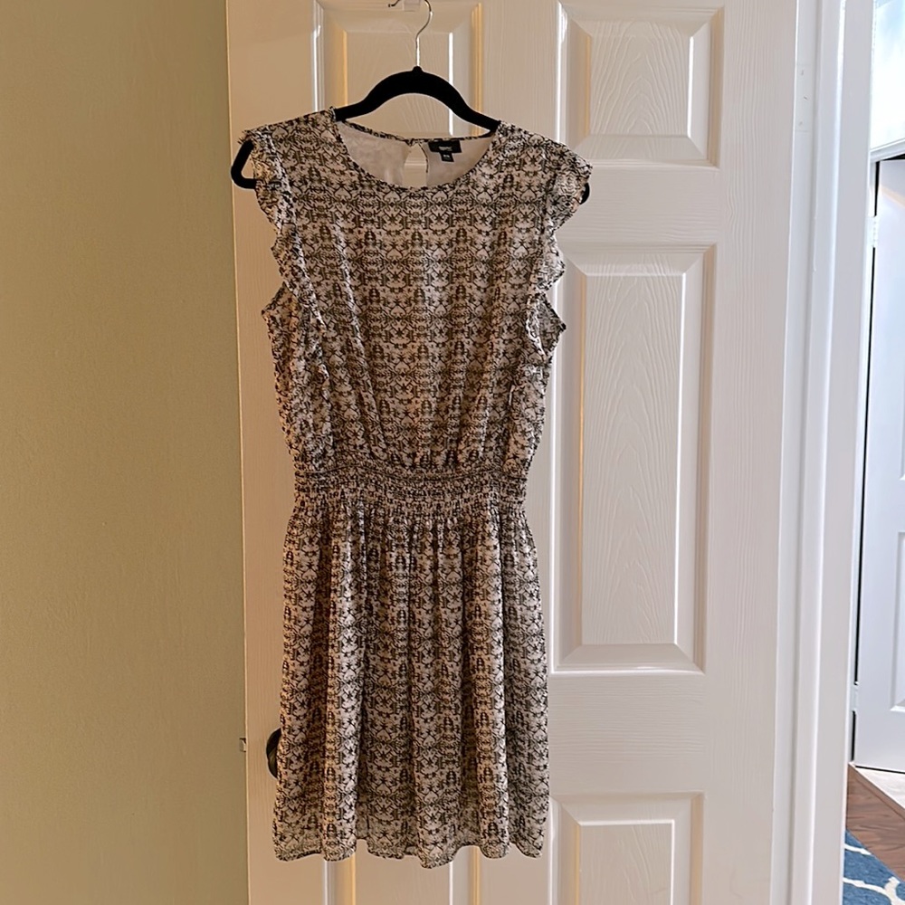 Mossimo XS print dress. 100% Polyester. Lined.
